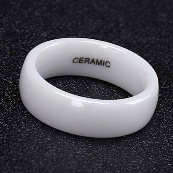 Anillo de cerámica para hombre - Banda de diseño de estilo moderno abovedada pulida blanca de 6 mm